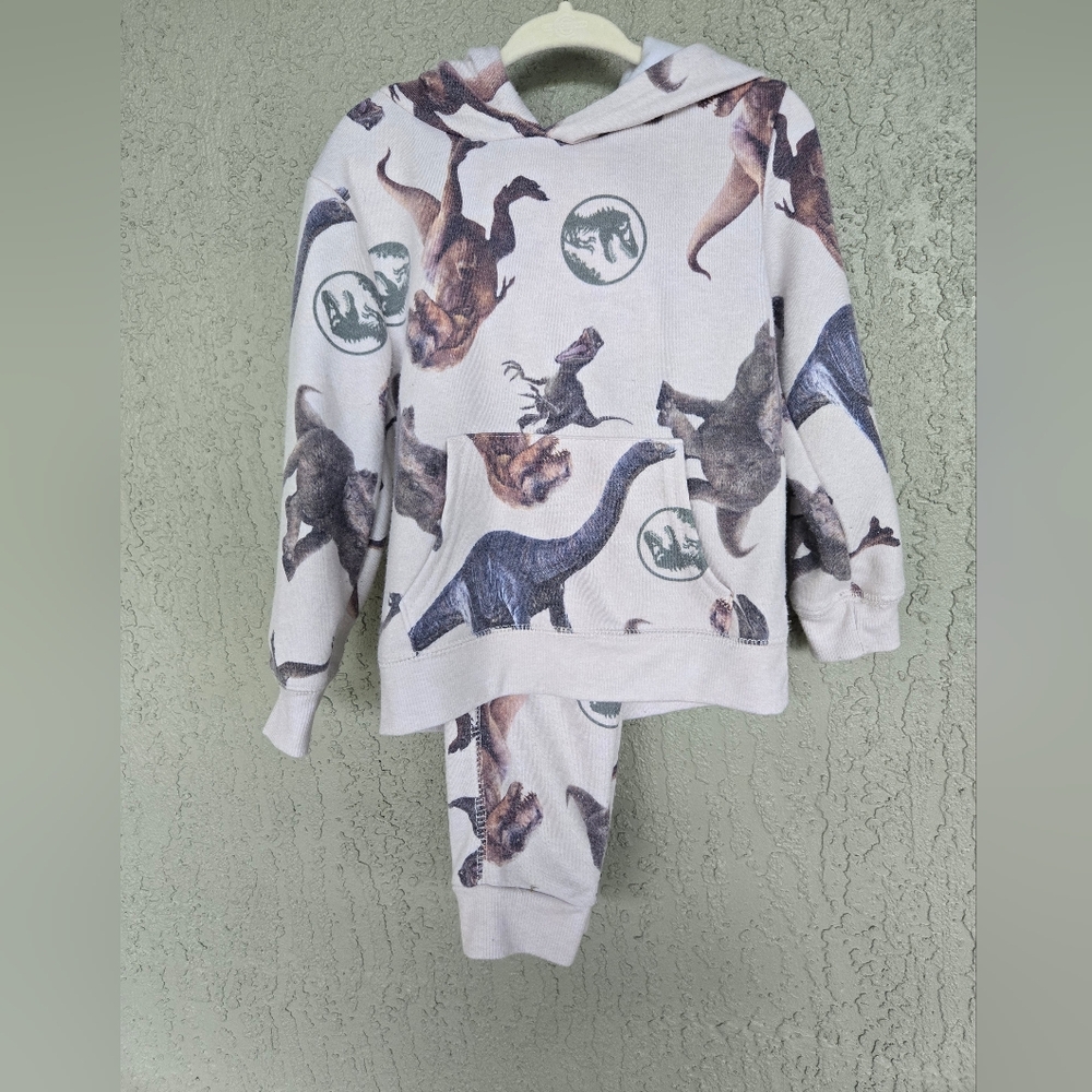 Jurassic World size 3T sweatshirt set